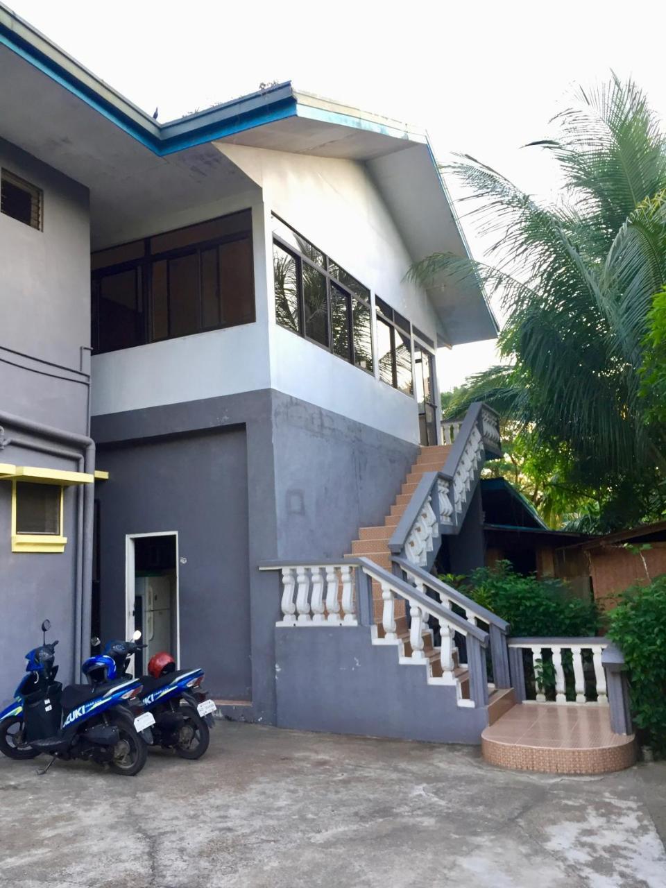 Fat Monkey Hostel Coron Luaran gambar