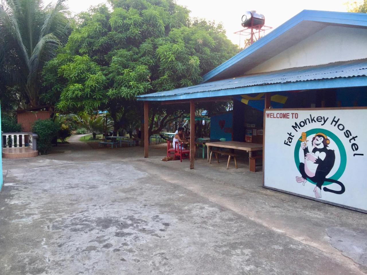 Fat Monkey Hostel Coron Luaran gambar