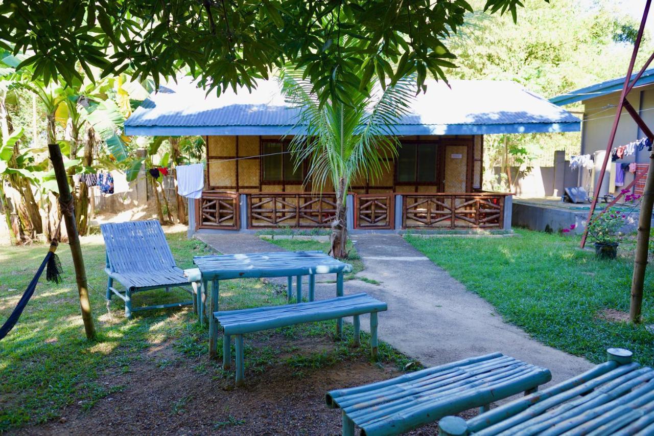 Fat Monkey Hostel Coron Luaran gambar