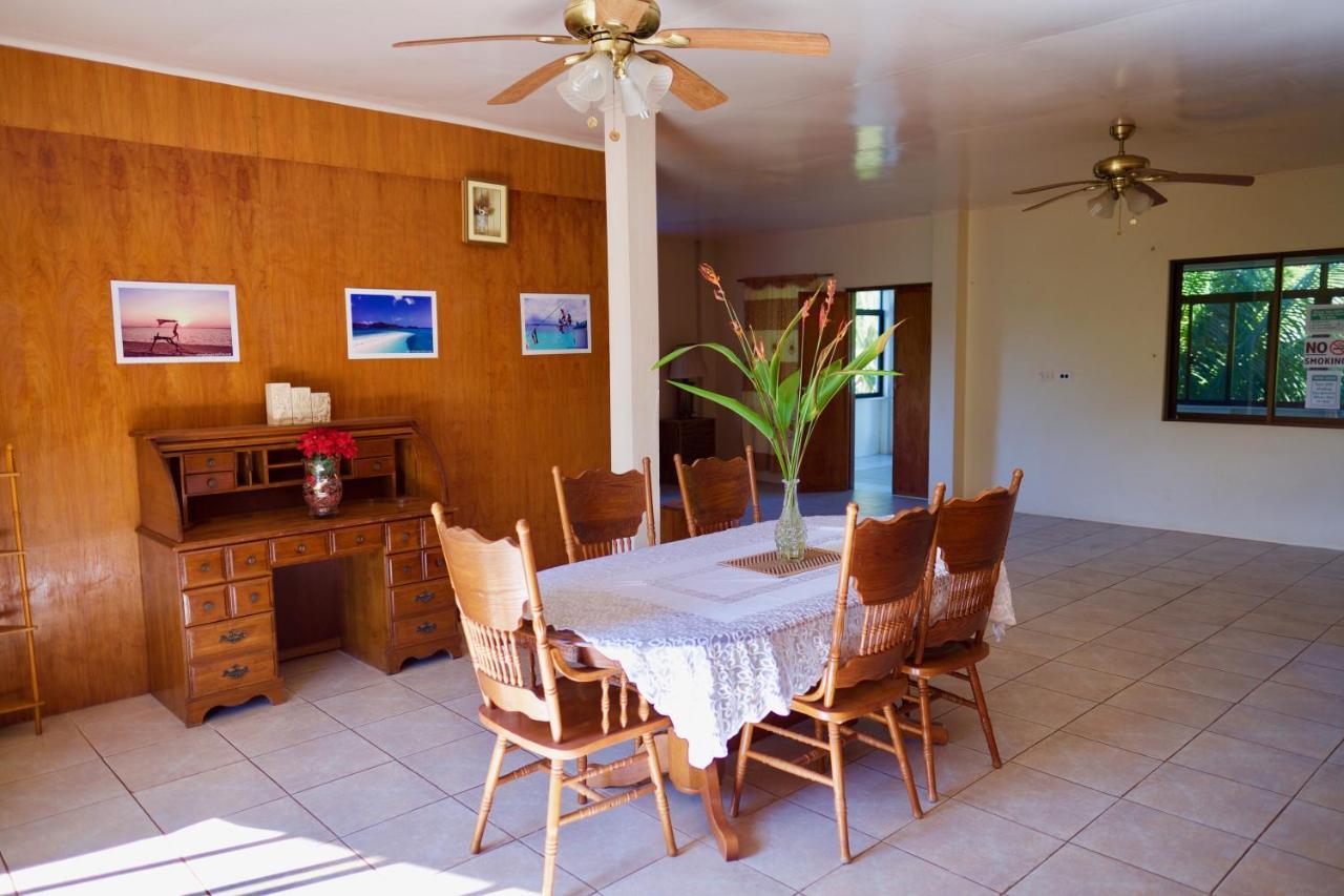 Fat Monkey Hostel Coron Luaran gambar